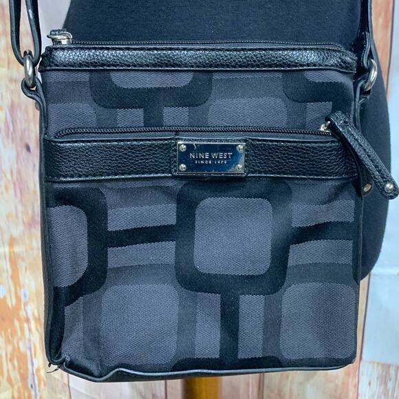 Upcycled Hand Printed Ukraine Flag Slava Ukraini Artist Fundraiser Crossbody Bag - Picture 3 of 6